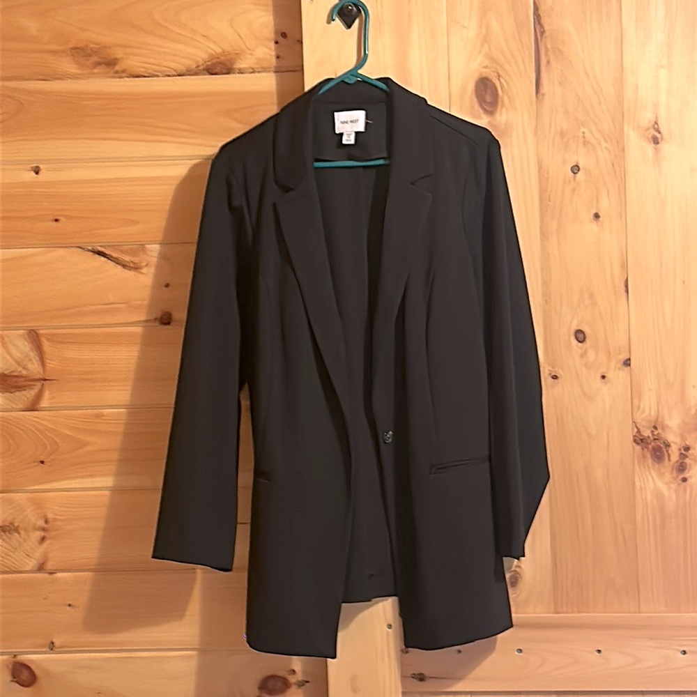 Women’s Black Blazer 1X. Nine West.